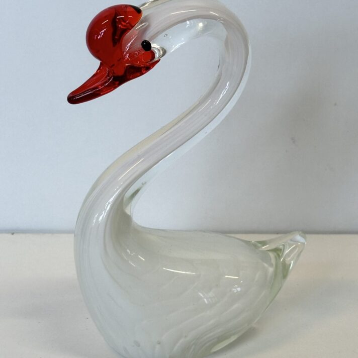 Glas svani