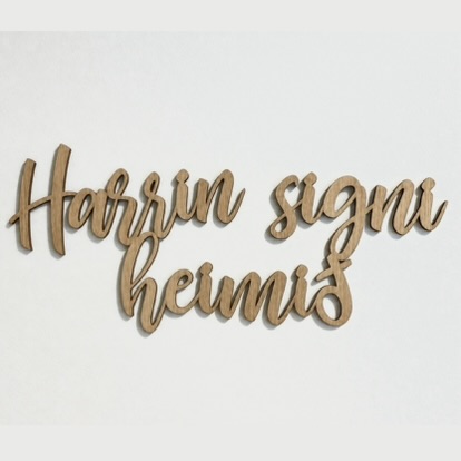 Harrin signi heimið - skelti